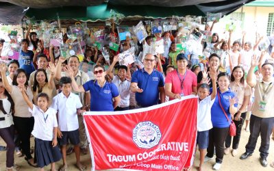 Tagum Coop brings early Christmas gifts for IP learners